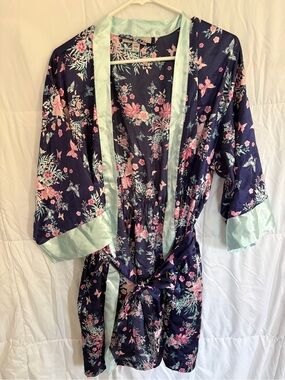 Morgan Taylor Navy Floral Satin Kimono Robe with Mint Trim